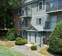 11 St James Pl in Nashua, NH - Building Photo - Building Photo