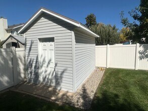 428 Creekside Way in Kaysville, UT - Building Photo - Building Photo