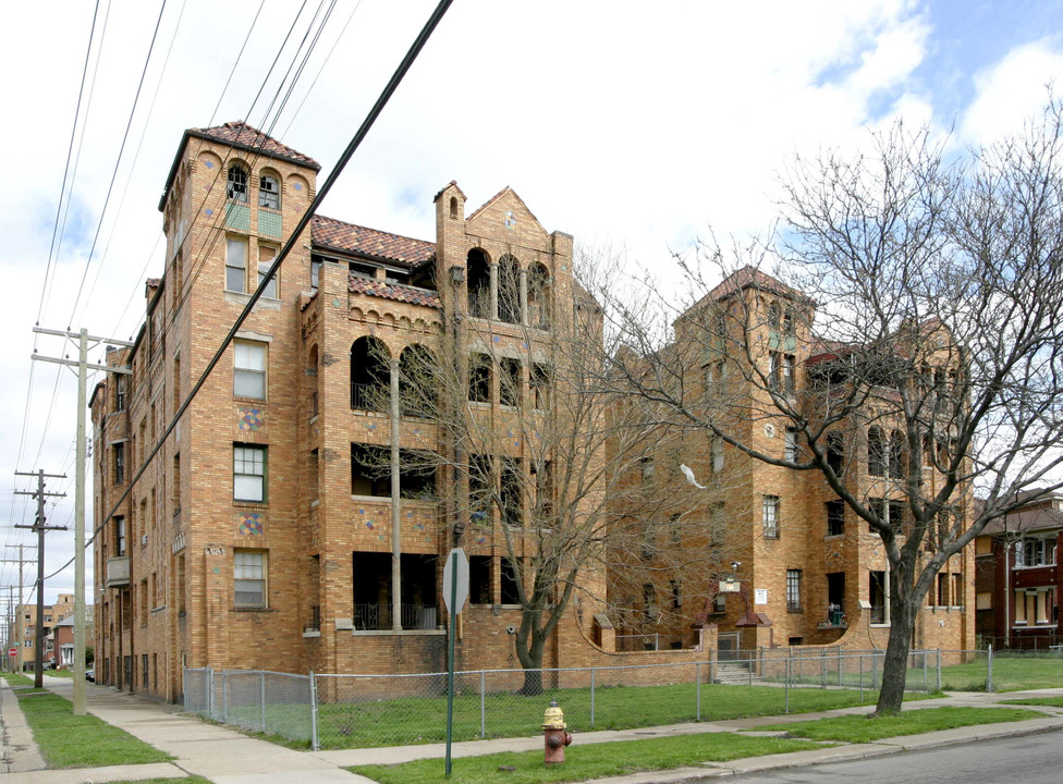 Richton Avenue Apartments in Detroit, MI - Building Photo