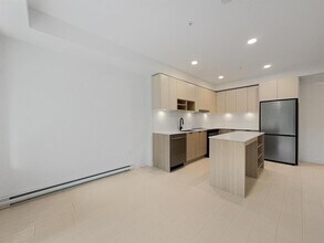 10488-1138A 138a St in Surrey, BC - Building Photo - Building Photo