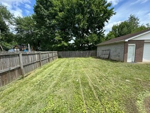 9705 Turnpike View Dr in Louisville, KY - Building Photo - Building Photo
