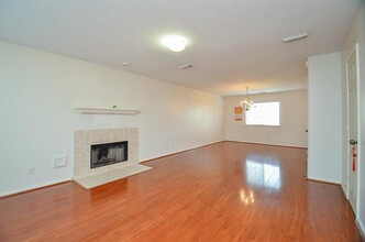 18115 Sweet Juniper Ln in Katy, TX - Foto de edificio - Building Photo