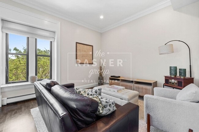 366 W Broadway in Boston, MA - Building Photo - Building Photo