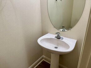 3753 Morning Dove Ave in Merced, CA - Building Photo - Building Photo