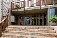 Sandpiper Point in Encinitas, CA - Foto de edificio - Building Photo