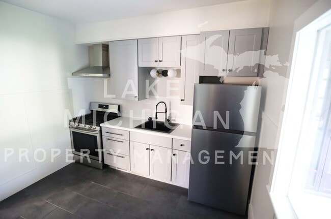 property at 617 Prospect Ave SE