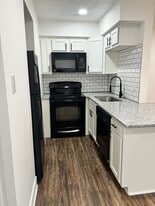 Flats at Turfland in Lexington, KY - Building Photo