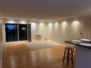 16 E Old Willow Rd in Prospect Heights, IL - Building Photo - Building Photo