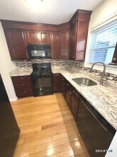 97 Country Hill Rd in Naugatuck, CT - Building Photo - Building Photo