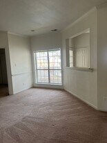 668 Gateway Dr SE in Leesburg, VA - Building Photo