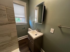 222 Lewis Ave, Unit 2nd Floor in Lansdowne, PA - Building Photo - Building Photo