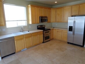 6456 W 8375 S in West Jordan, UT - Building Photo - Building Photo