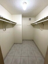 4191 NW 41st St in Lauderdale Lakes, FL - Building Photo - Building Photo