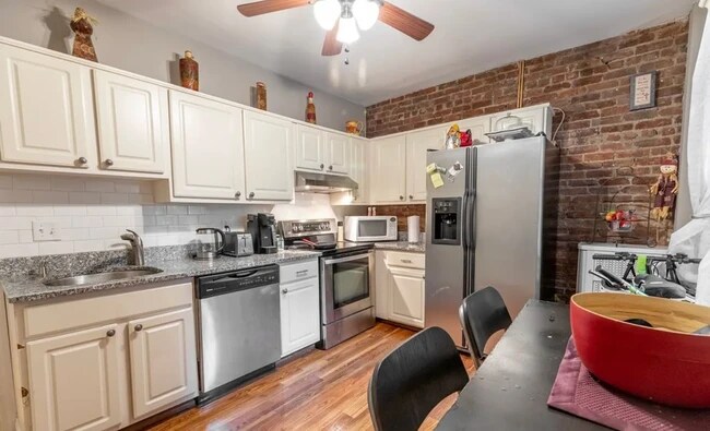 property at 1404 Commonwealth Ave