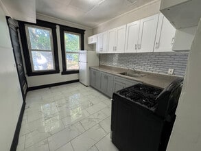 45 Treacy Ave in Newark, NJ - Building Photo - Building Photo