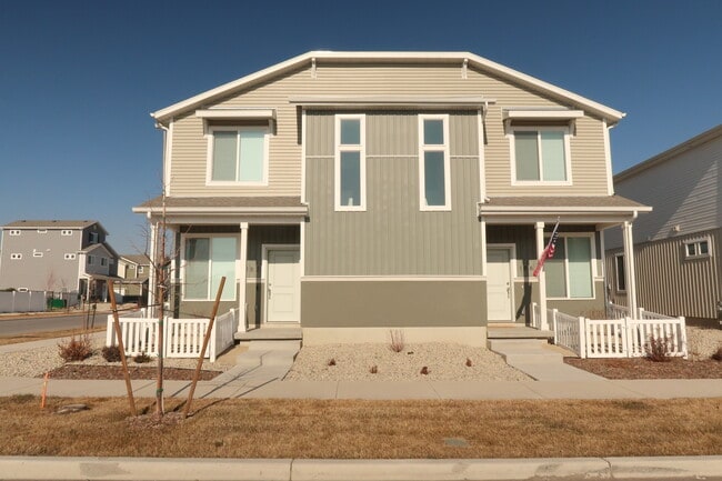 property at 182 E Arcade Dr