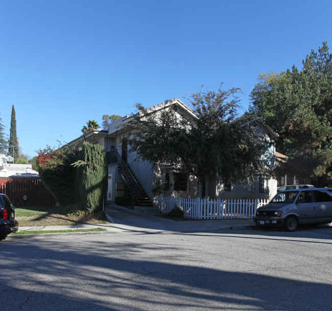 5953 Hayes Ave in Los Angeles, CA - Foto de edificio - Building Photo