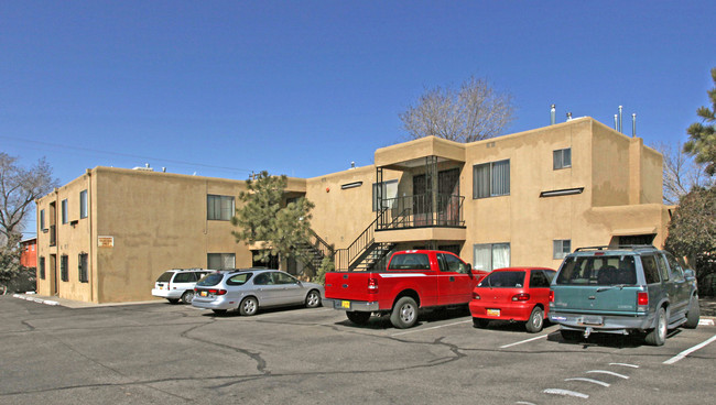 609 Mesilla St SE in Albuquerque, NM - Foto de edificio - Building Photo