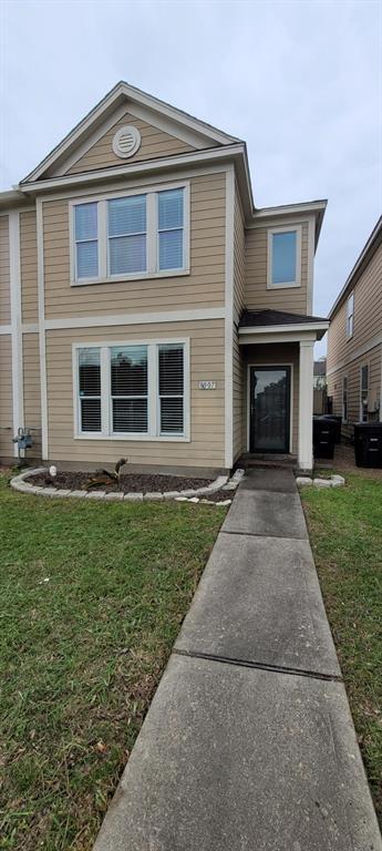 8007 Ellinger Ln in Houston, TX - Building Photo - Building Photo