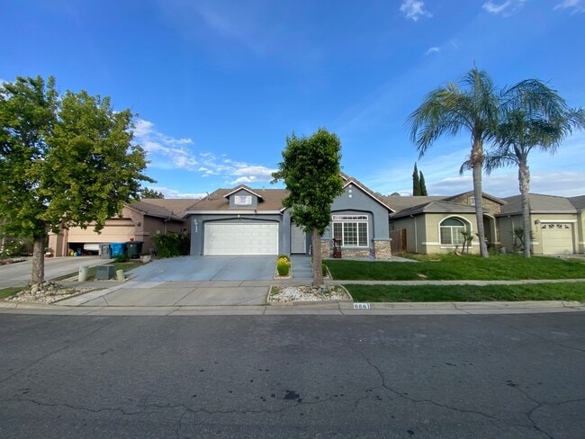 property at 686 Anna Dr