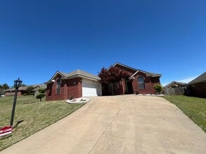 2712 Northridge Cir in Van Buren, AR - Building Photo - Building Photo