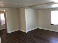 1446 Minnewawa Ave in Clovis, CA - Building Photo - Building Photo