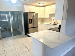 7907 SW 3rd St in North Lauderdale, FL - Building Photo - Building Photo