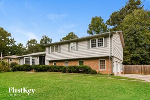 3021 Wendwood Dr in Marietta, GA - Building Photo