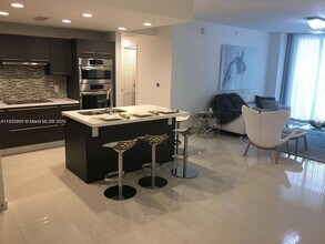 7751 NW 107th Ave, Unit 707 in Doral, FL - Building Photo - Building Photo