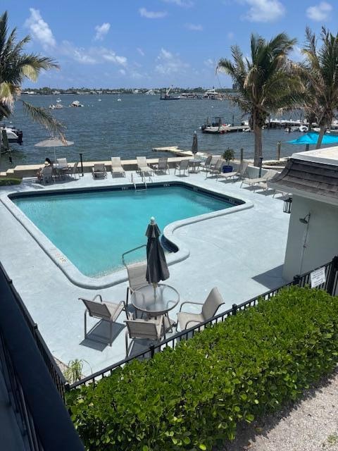 property at 4700 N Flagler Dr