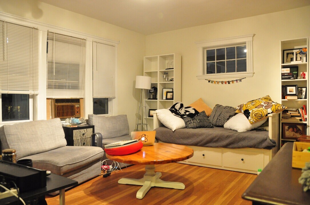 20 Saint Peter St, Unit 2 in Boston, MA - Building Photo