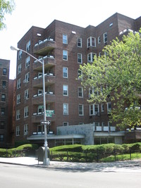 1600 Caton Ave in Brooklyn, NY - Foto de edificio - Building Photo