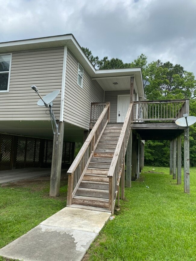 property at 6110 E Pike St