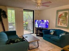 5137 Shelter Creek Ln in San Bruno, CA - Building Photo - Building Photo