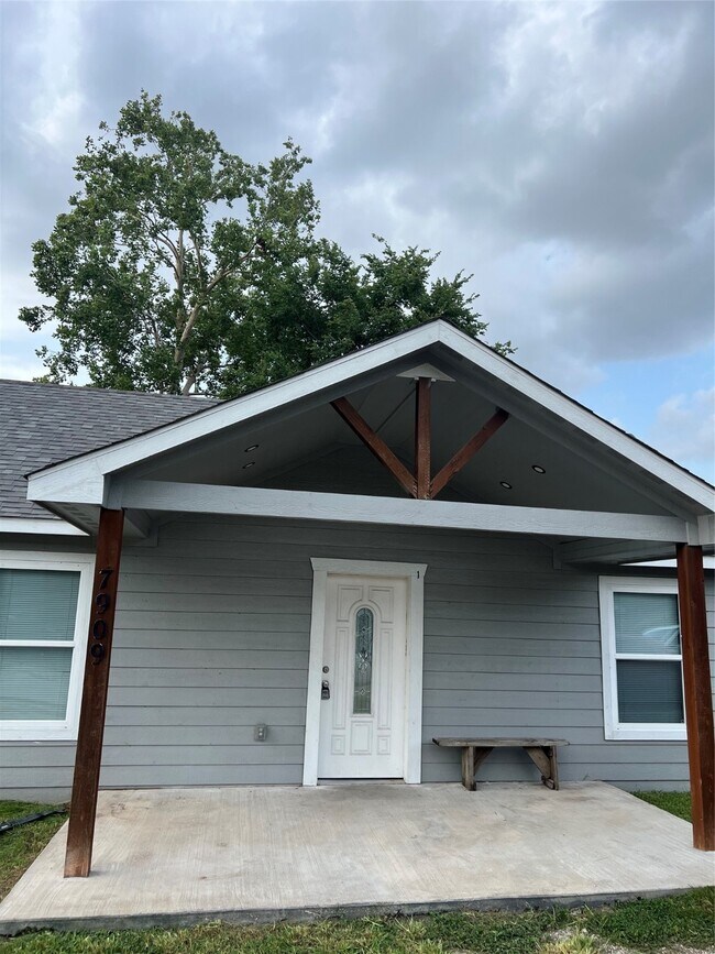 7909 Brutus St in Houston, TX - Building Photo - Building Photo