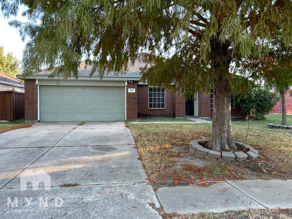 1122 Buckingham Dr in Forney, TX - Building Photo