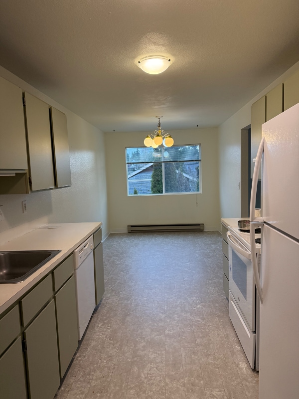 property at 8858 Interlake Ave N