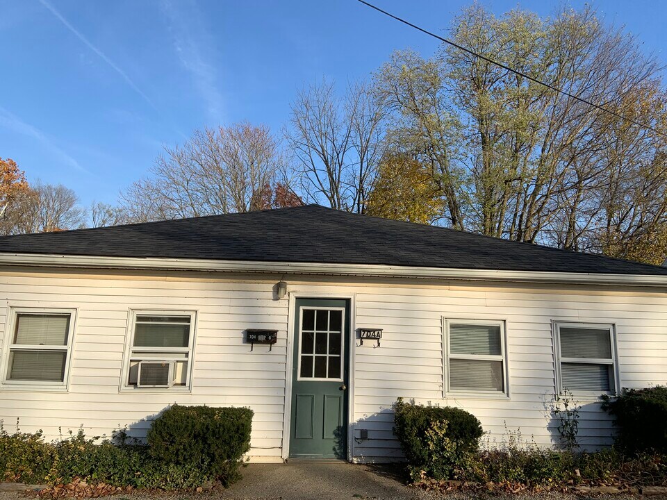 704 N Union St in Auburn, IN - Building Photo