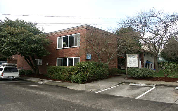 Terrace View Apartments in Seattle, WA - Building Photo - Building Photo