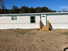 19 Gerald Allen Ln in Lillington, NC - Building Photo