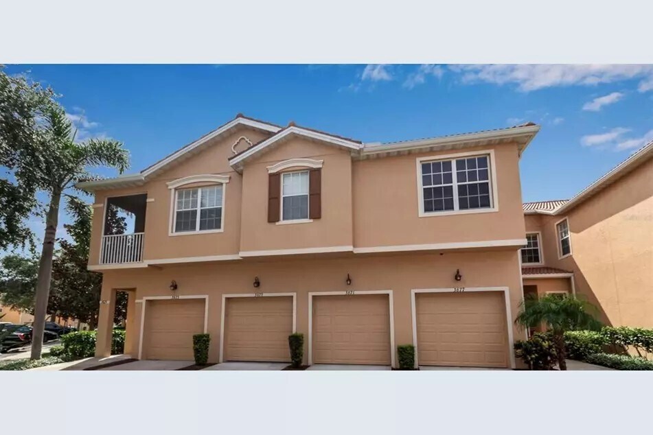 3671 Parkridge Cir, Unit 3671 Parkridge in Sarasota, FL - Building Photo