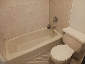 83 N Willow St in Montclair, NJ - Foto de edificio - Building Photo