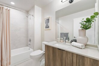 352 S Aberdeen St in Chicago, IL - Foto de edificio - Building Photo