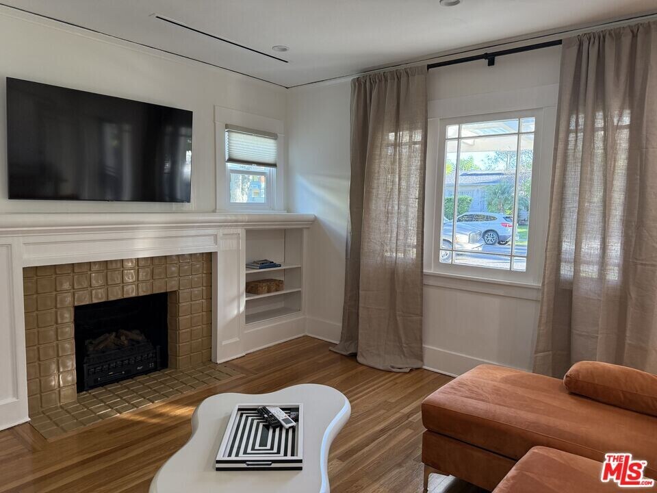 531 Burchett St in Glendale, CA - Building Photo