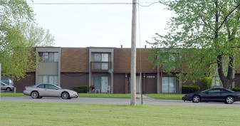 Hobart Apartments Bldg 3 in Hobart, IN - Building Photo
