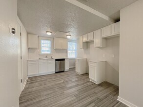 727 Culbertson Dr, Unit 212 in Oklahoma City, OK - Building Photo - Building Photo