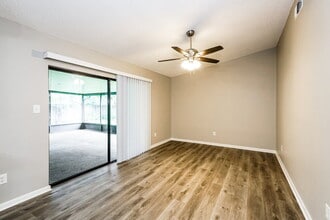 813 Regal Palm Ct in Brandon, FL - Foto de edificio - Building Photo