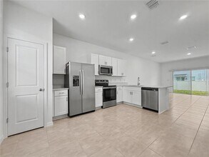 2949 Skyline Lp in Kissimmee, FL - Building Photo - Building Photo