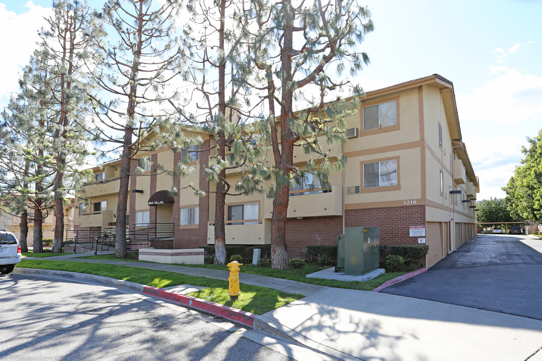 River Ridge Villas in Simi Valley, CA - Building Photo