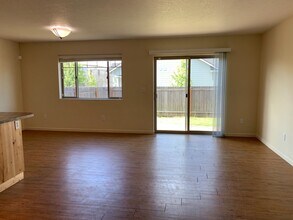 1806 College St-Unit -a194fc58-f488-11e9-95ce-1866da72af90 in Philomath, OR - Building Photo - Building Photo